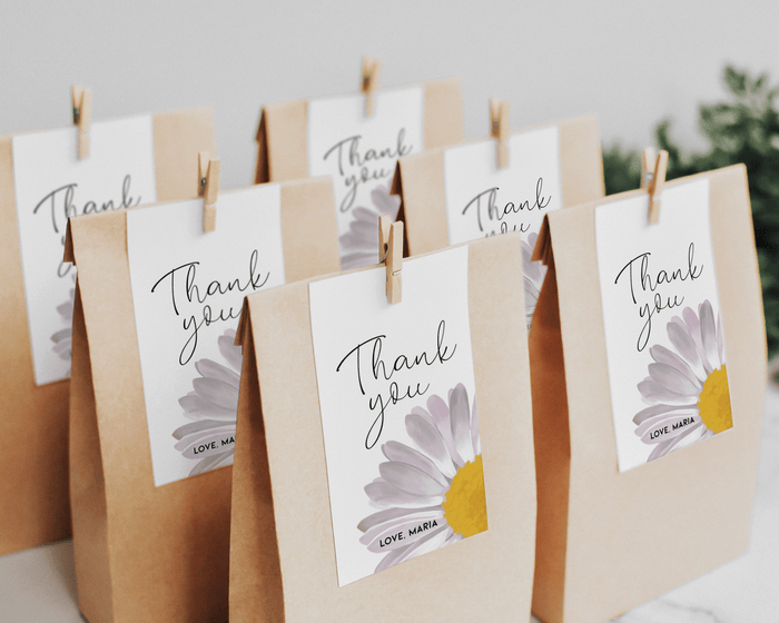 Daisy minimalist favor tag
